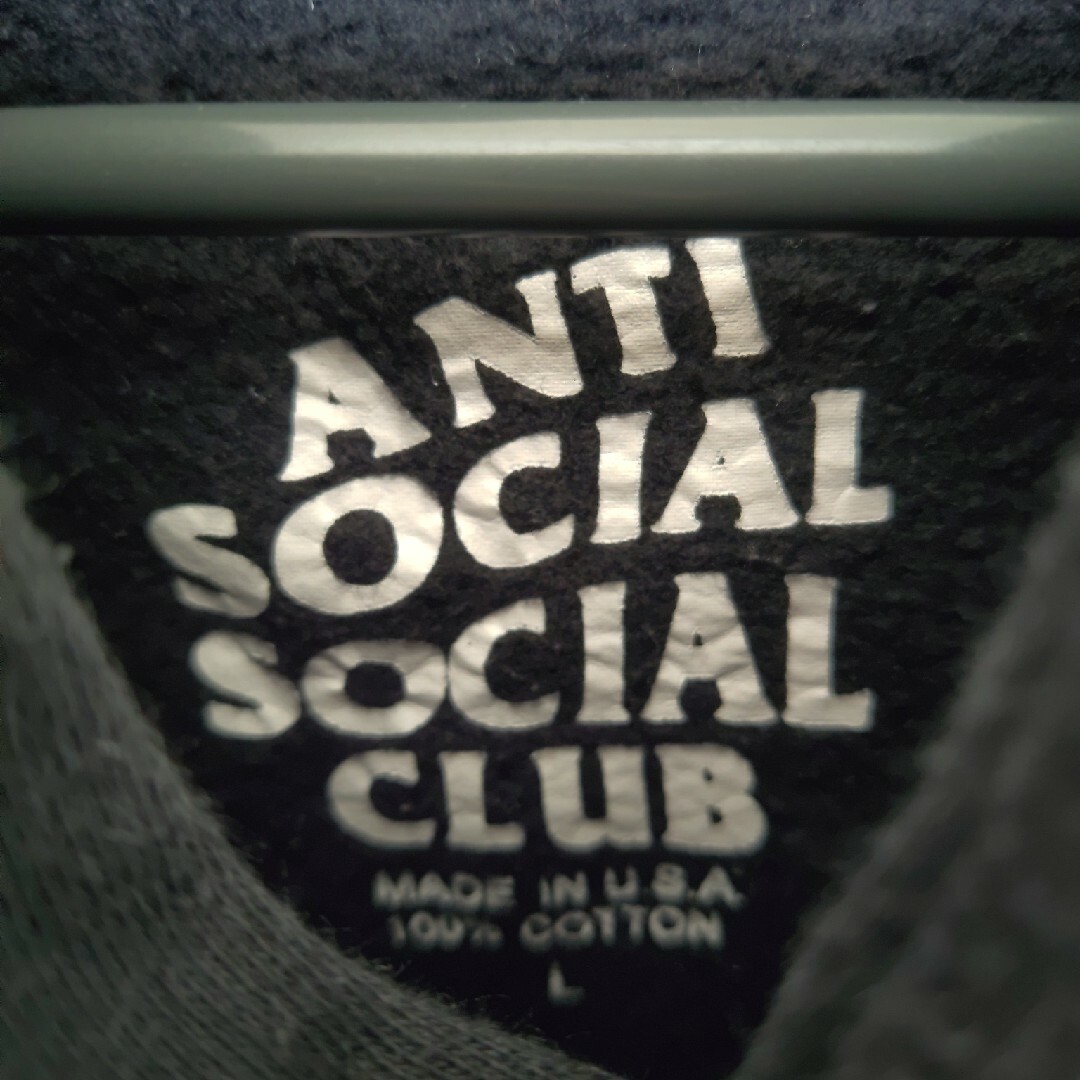 ANTI SOCIAL SOCIAL CLUB(アンチソーシャルソーシャルクラブ)のアンチソーシャルソーシャルクラブ ASSC パーカー Lサイズ メンズ メンズのトップス(パーカー)の商品写真