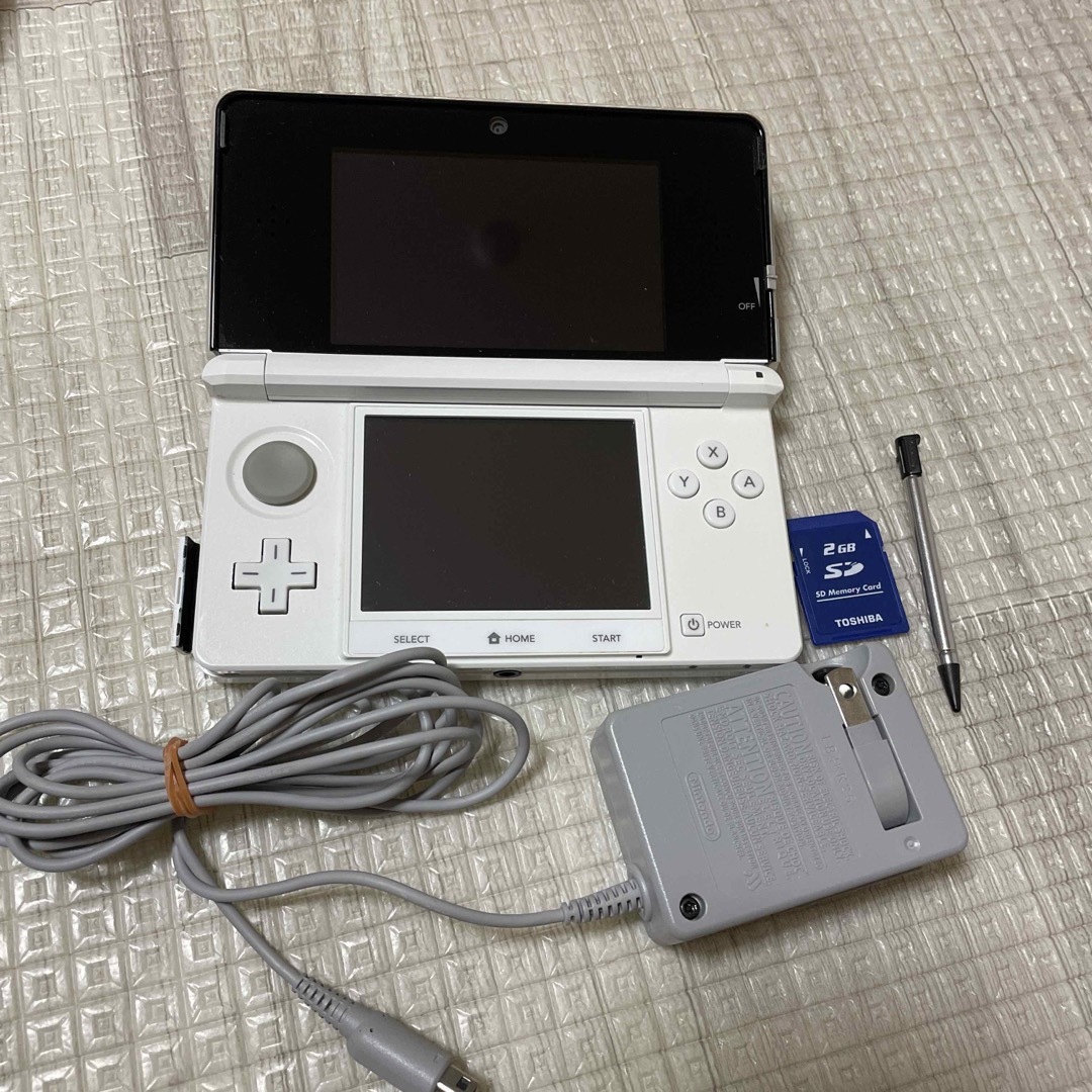 ニンテンドー 3DS ホワイト ニンテンドー 3DS ホワイト