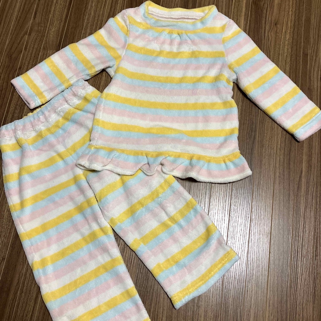 GU(ジーユー)のGU パジャマ　110㎝ キッズ/ベビー/マタニティのキッズ服女の子用(90cm~)(パジャマ)の商品写真