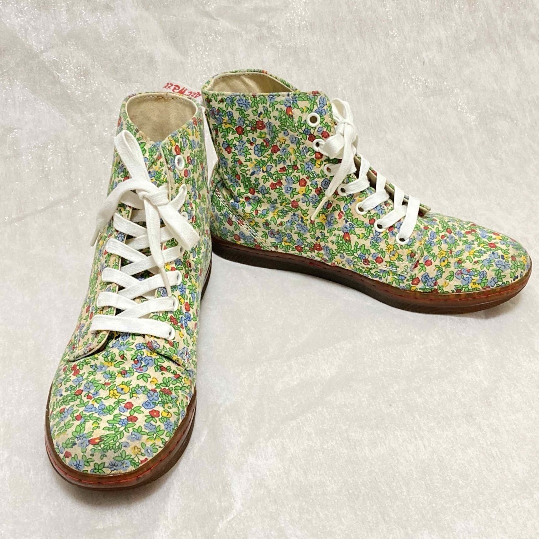 Dr.Martens(ドクターマーチン)のDr.Martens Airwair HACKNEY 花柄 ハイカットスニーカー レディースの靴/シューズ(スニーカー)の商品写真