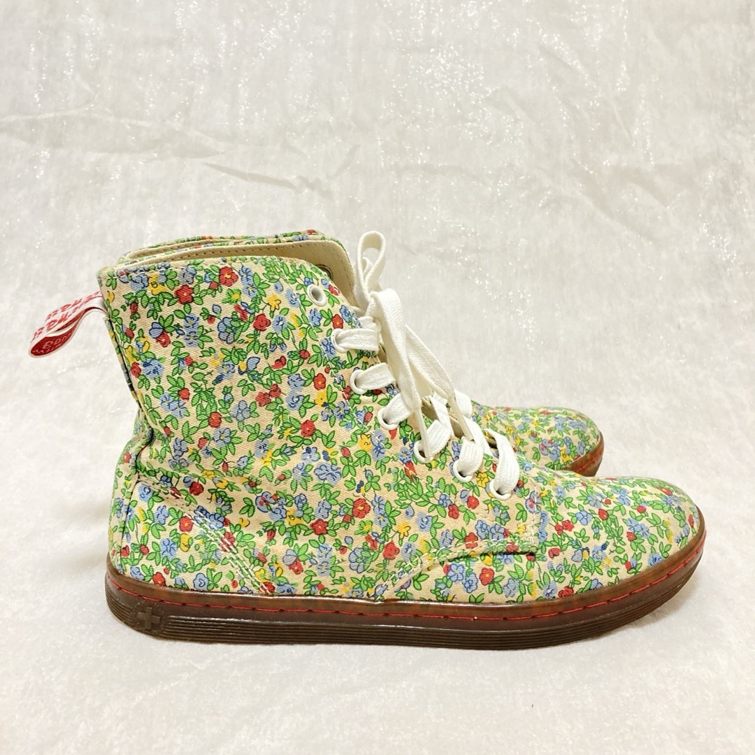 Dr.Martens(ドクターマーチン)のDr.Martens Airwair HACKNEY 花柄 ハイカットスニーカー レディースの靴/シューズ(スニーカー)の商品写真