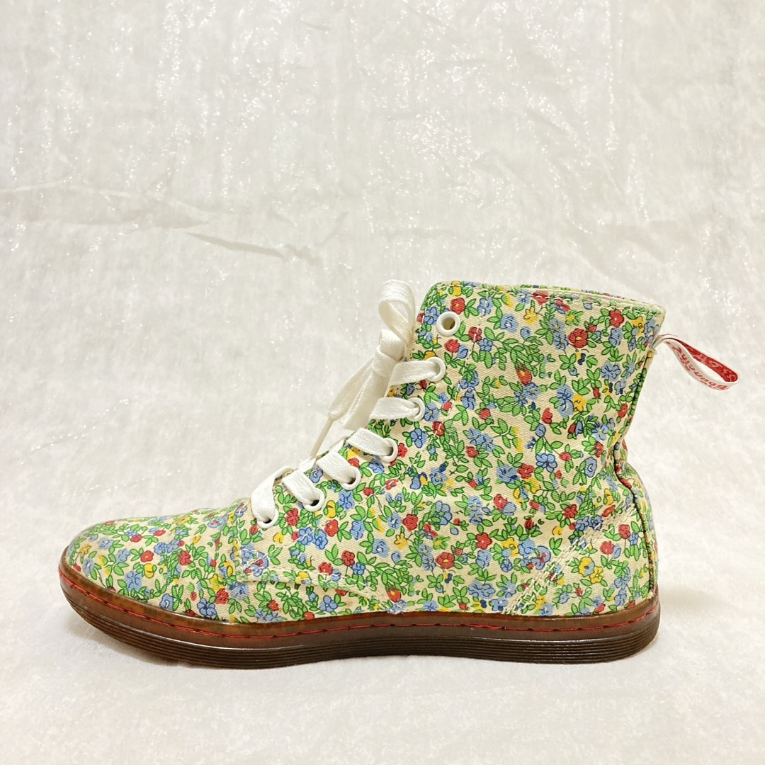 Dr.Martens(ドクターマーチン)のDr.Martens Airwair HACKNEY 花柄 ハイカットスニーカー レディースの靴/シューズ(スニーカー)の商品写真