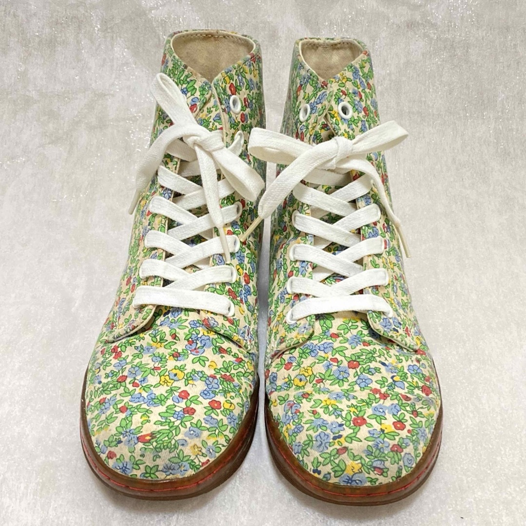 Dr.Martens(ドクターマーチン)のDr.Martens Airwair HACKNEY 花柄 ハイカットスニーカー レディースの靴/シューズ(スニーカー)の商品写真