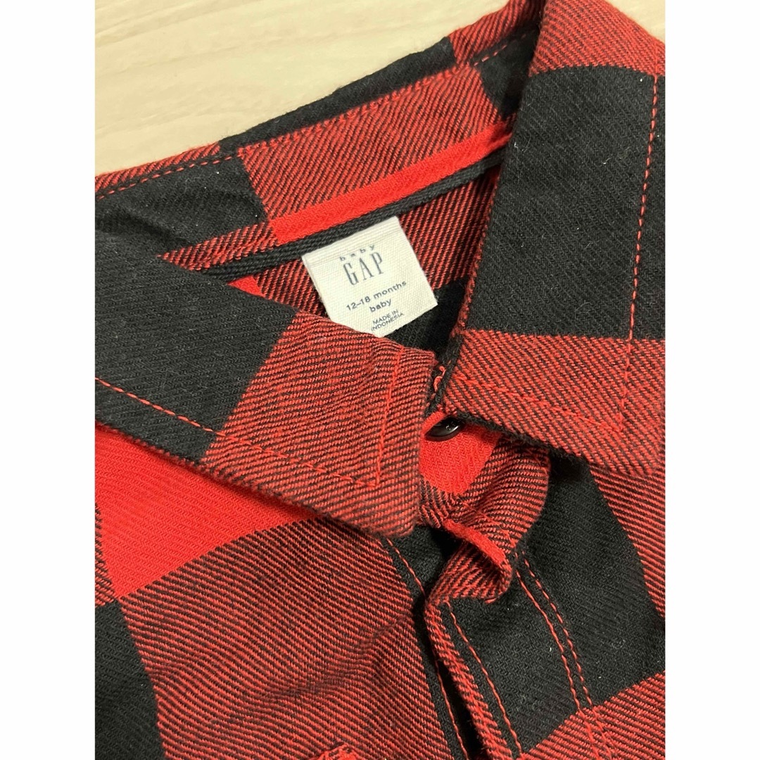 GAP(ギャップ)のGAP 12-18mサイズ　シャツ キッズ/ベビー/マタニティのベビー服(~85cm)(シャツ/カットソー)の商品写真