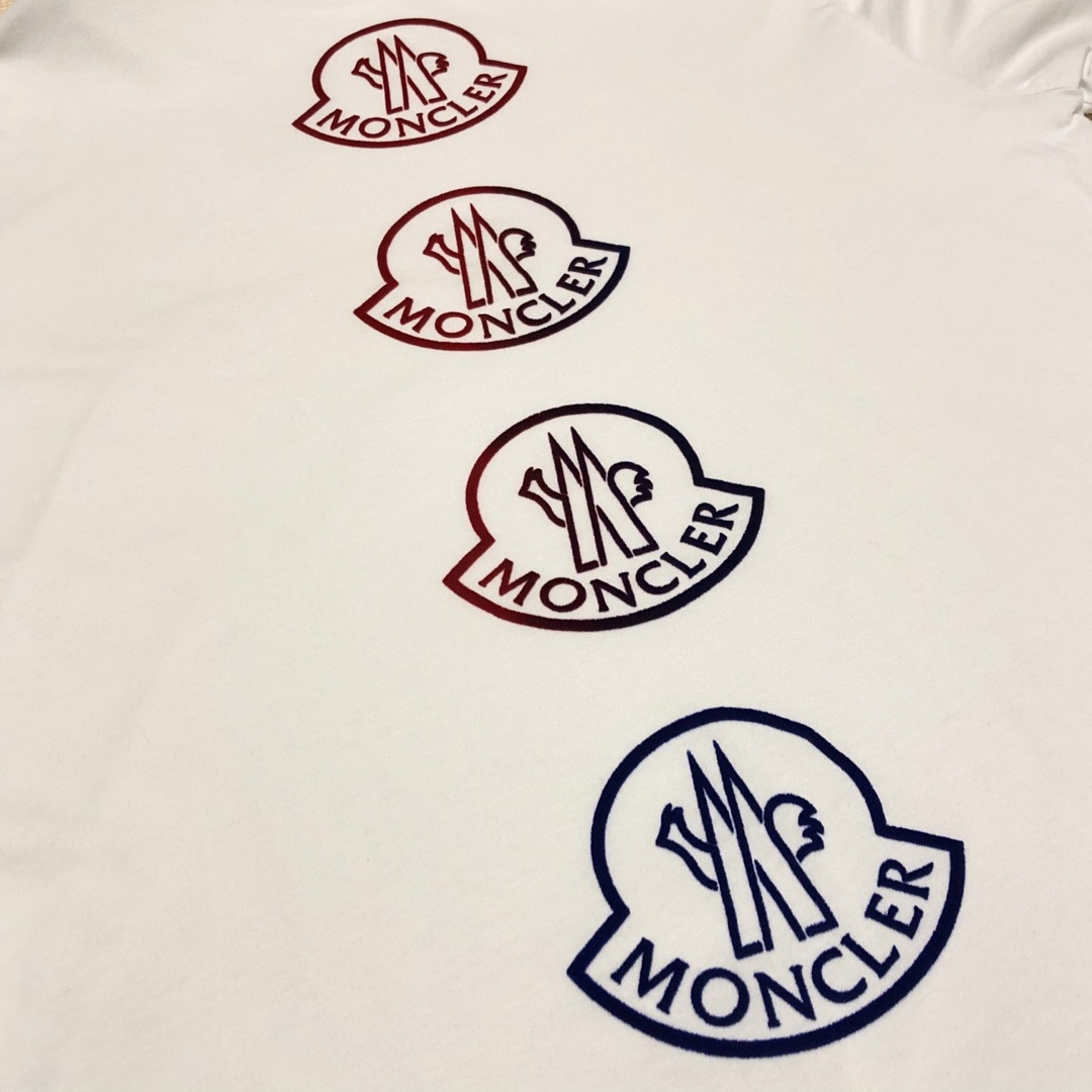 MONCLER(モンクレール)のMONCLER モンクレール tシャツ バックロゴ 両面ロゴ入り 美品 メンズのトップス(Tシャツ/カットソー(半袖/袖なし))の商品写真