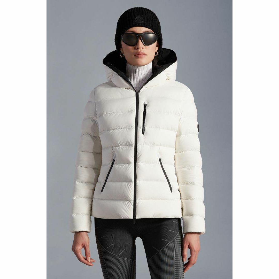 新品 MONCLER モンクレール HERBE ダウン ジャケット ホワイト 最大75 新品 MONCLER モンクレール HERBE ダウン ジャケット ホワイト 最大75