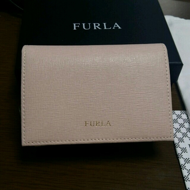 Furla(フルラ)の[☆ケイチャン様専用☆] フルラ ピンクベージュ 二つ折り 財布♡♡ レディースのファッション小物(財布)の商品写真