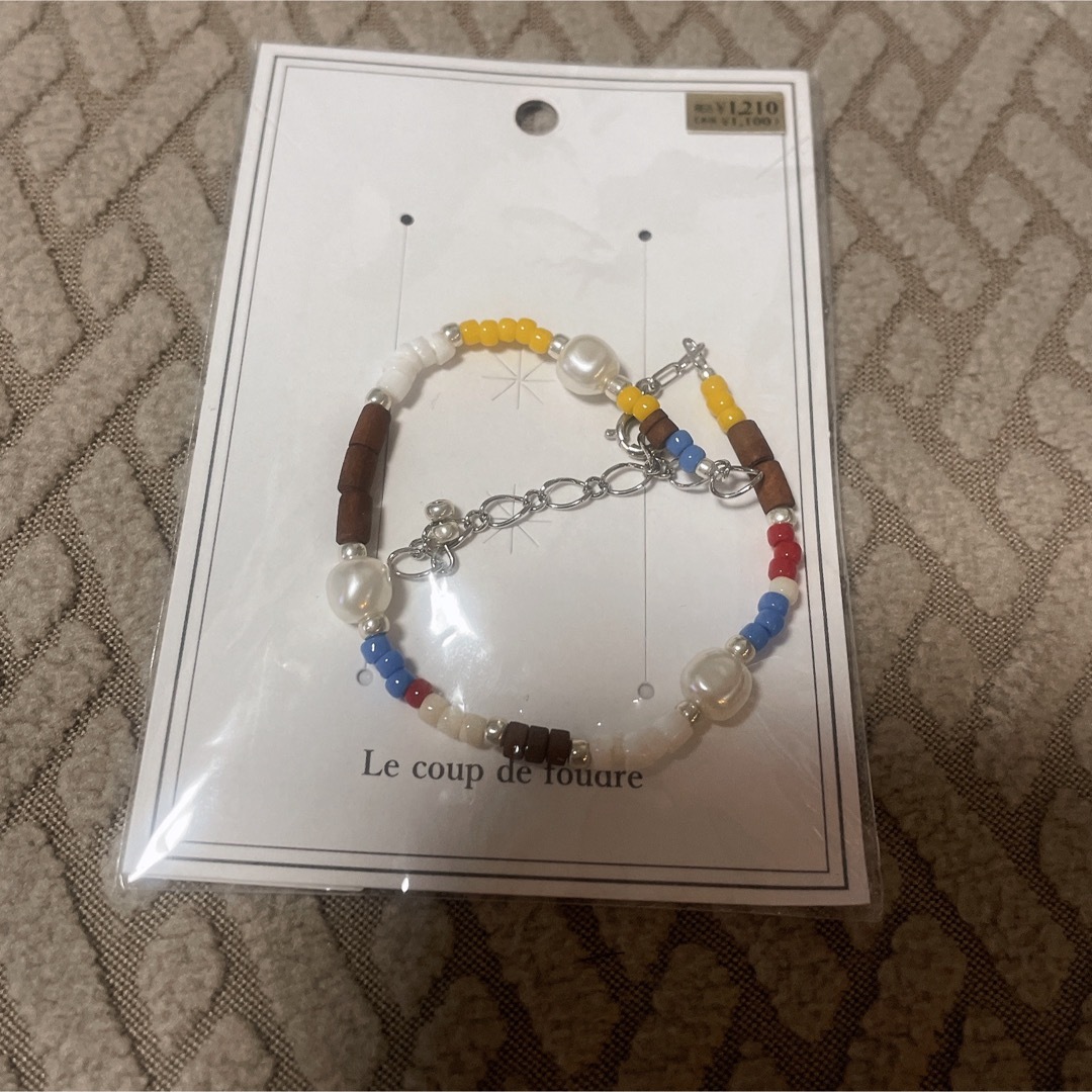 新品　マルチカラービーズブレスレット ハンドメイドのアクセサリー(ブレスレット/バングル)の商品写真