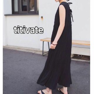 ティティベイト(titivate)のティティベイト ワッシャープリーツウエストドロストワンピース 黒 ノースリーブ(ロングワンピース/マキシワンピース)