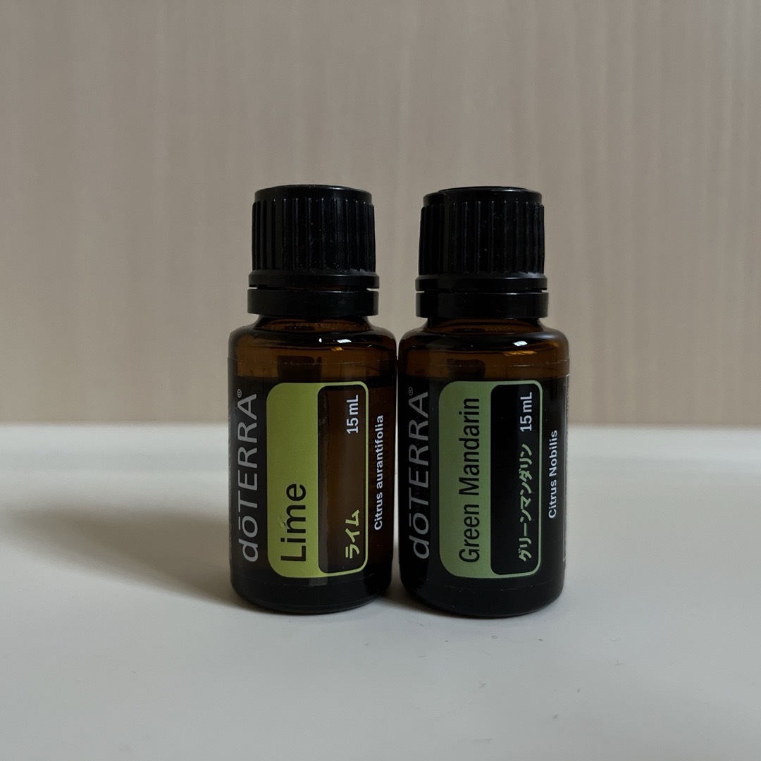 doTERRA(ドテラ)のドテラ　ライムとグリーンマンダリン　doTERRA コスメ/美容のリラクゼーション(エッセンシャルオイル（精油）)の商品写真