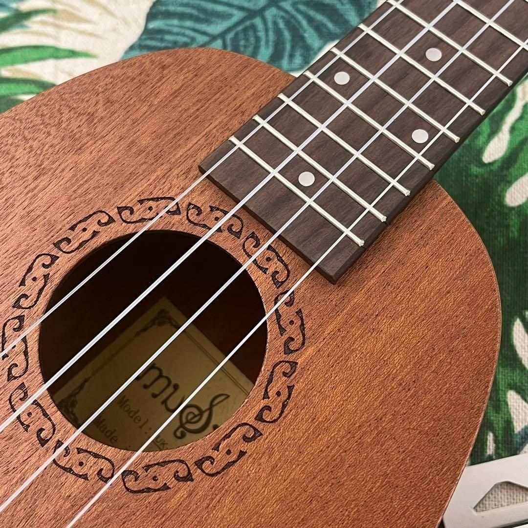 【music ukulele 】エレキ・パイナップル型ウクレレ【UK専門店】 楽器のウクレレ(ソプラノウクレレ)の商品写真