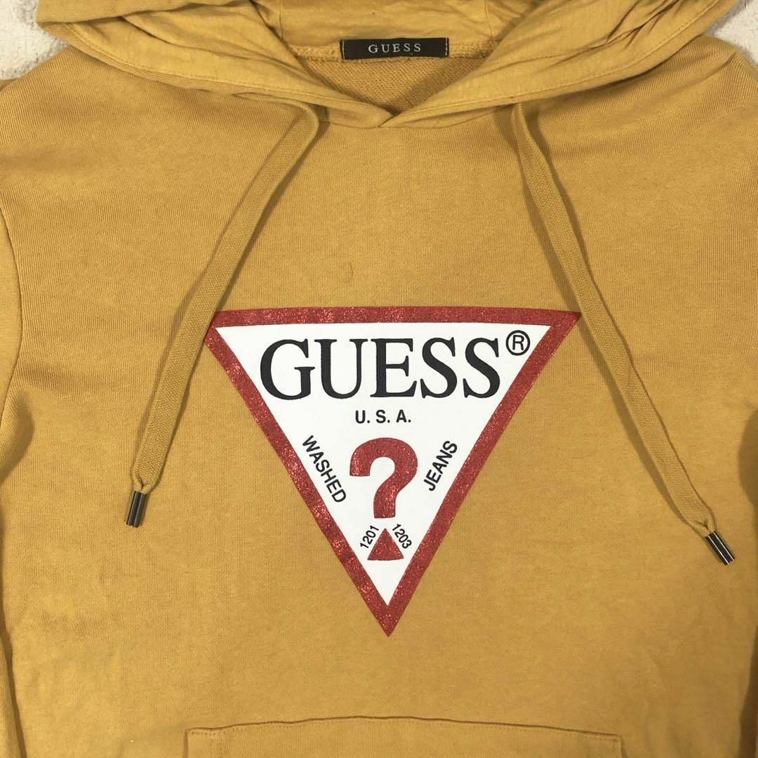 GUESS(ゲス)のGUESS ゲス　パーカー　ビッグロゴ　イエロー　黄色　綿　Mサイズ メンズのトップス(パーカー)の商品写真