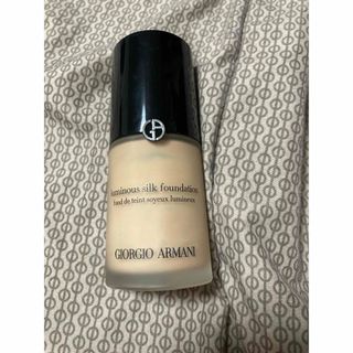 ジョルジオアルマーニ(Giorgio Armani)のアルマーニ　ルミナス　シルク　ファンデーション　4(ファンデーション)