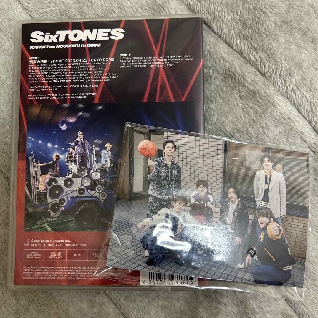 SixTONES(ストーンズ)の慣声の法則　in　DOME Blu-ray アンセムネックストラップ付き エンタメ/ホビーのDVD/ブルーレイ(ミュージック)の商品写真