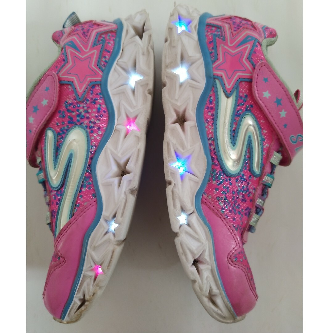 SKECHERS(スケッチャーズ)の22.0cm☆光るスケッチャーズライトアップスニーカーS Lights/ピンク キッズ/ベビー/マタニティのキッズ靴/シューズ(15cm~)(スニーカー)の商品写真