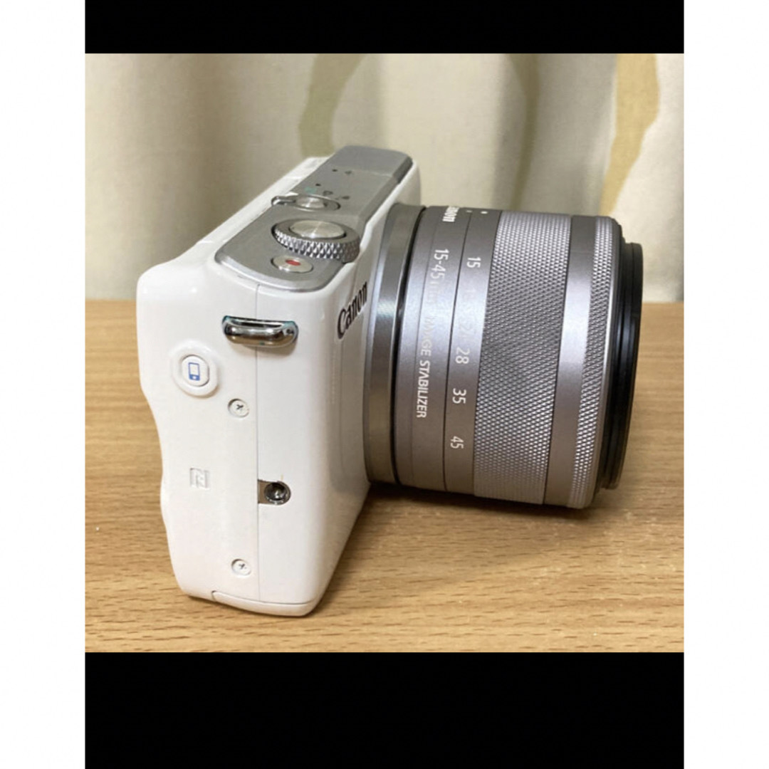 Canon(キヤノン)のEOS M10 ミラーレス一眼 Wi-Fi搭載 標準レンズキット ホワイト スマホ/家電/カメラのカメラ(ミラーレス一眼)の商品写真