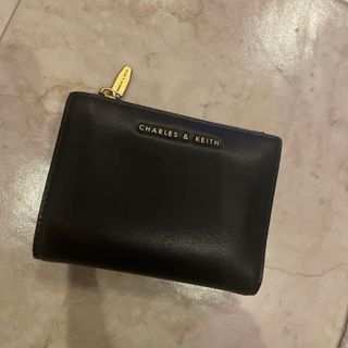 チャールズアンドキース(Charles and Keith)のCHARLES & KEITH トップジップスモールウォレット （Black）(財布)