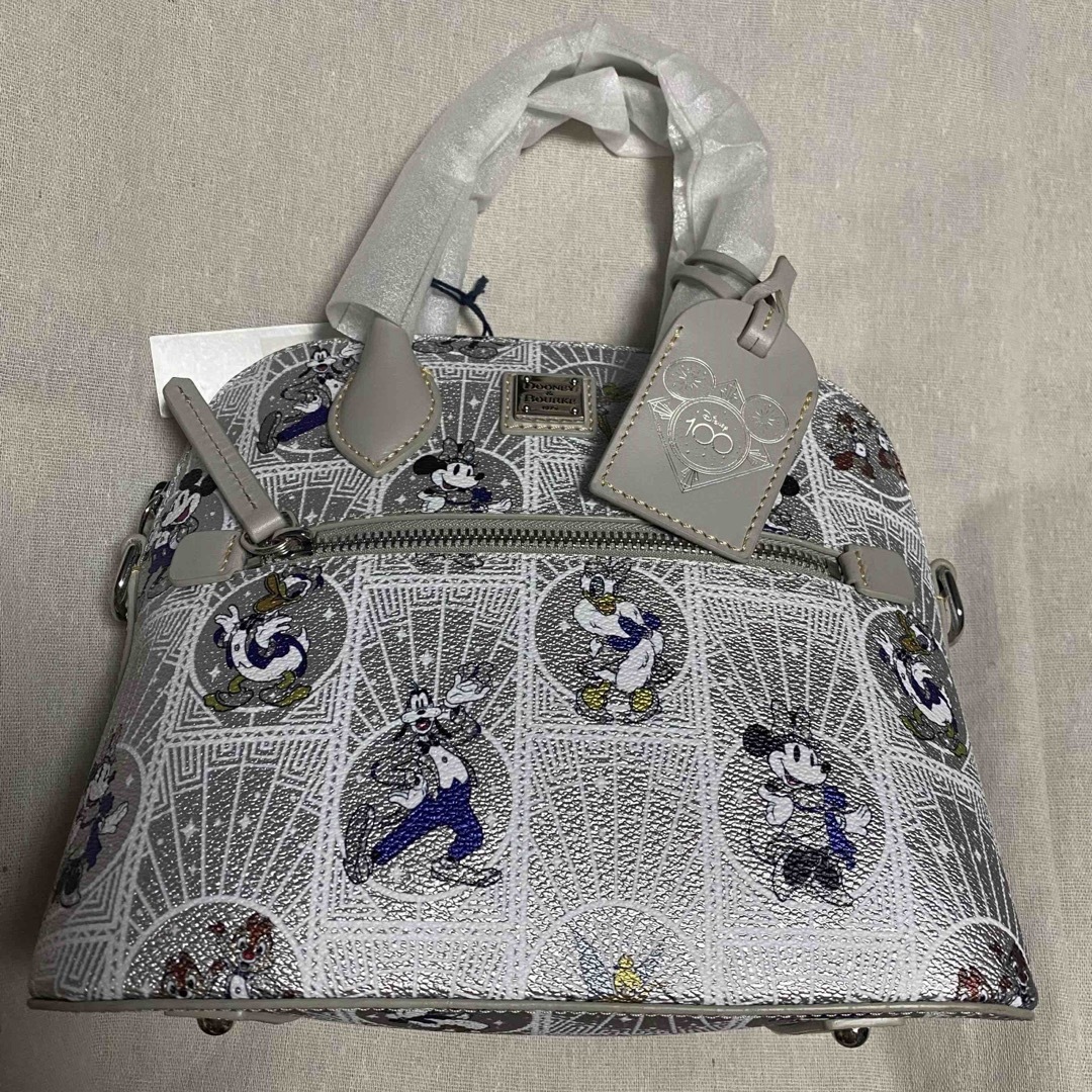 ディズニー 100周年 バッグ Dooney&Bourke ドゥーニー | フリマアプリ ラクマ ディズニー 100周年 バッグ Dooney&Bourke ドゥーニー | フリマアプリ ラクマ