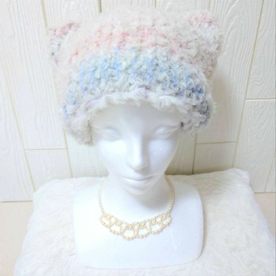 『2way猫耳ニット帽〈ホワイトピンクブルーミックス〉』ハンドメイド 猫耳帽子 レディースの帽子(ニット帽/ビーニー)の商品写真