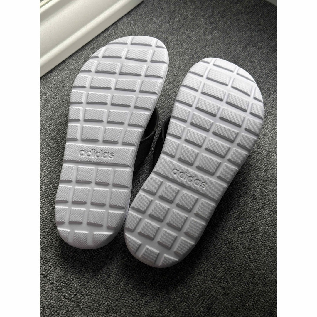 adidas(アディダス)の【新品・未使用】adidas COMFORT FLIP FLOP ブラック レディースの靴/シューズ(サンダル)の商品写真