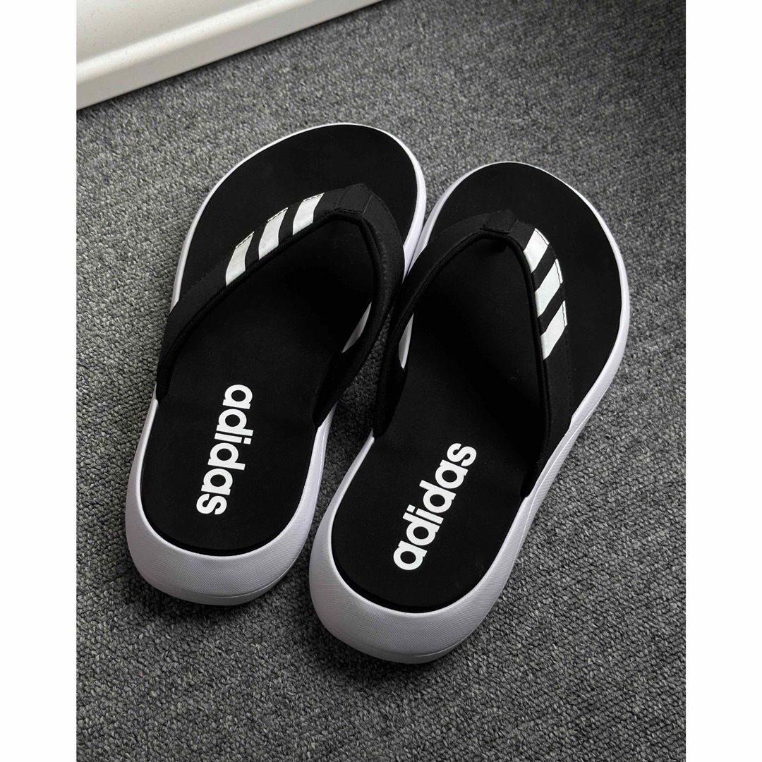 adidas(アディダス)の【新品・未使用】adidas COMFORT FLIP FLOP ブラック レディースの靴/シューズ(サンダル)の商品写真