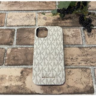 マイケルコース(Michael Kors)のマイケルコース　iPhone13ケース【型番】MKJH21PC07 VANIL(iPhoneケース)