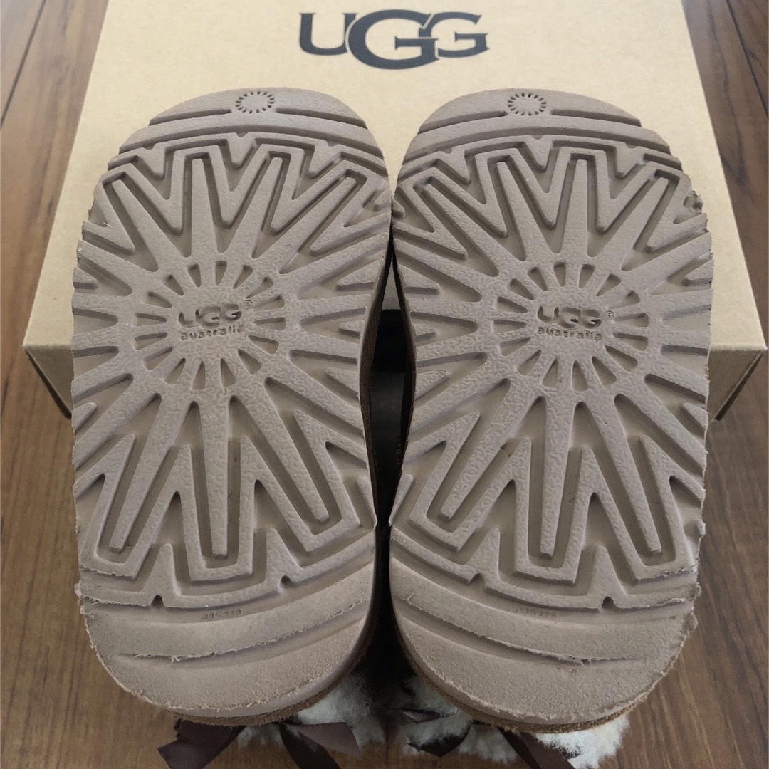 UGG(アグ)のUGG ブーツ 16 キッズ/ベビー/マタニティのキッズ靴/シューズ(15cm~)(ブーツ)の商品写真