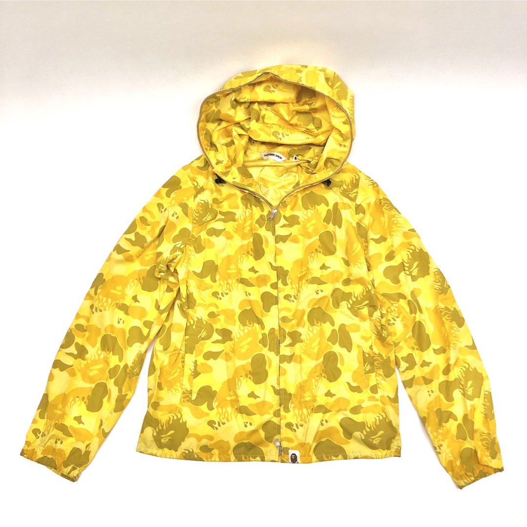 A BATHING APE(アベイシングエイプ)のA BATHING APE《ア ベイシング エイプ》迷彩柄 ナイロンパーカー Ｓ メンズのジャケット/アウター(マウンテンパーカー)の商品写真