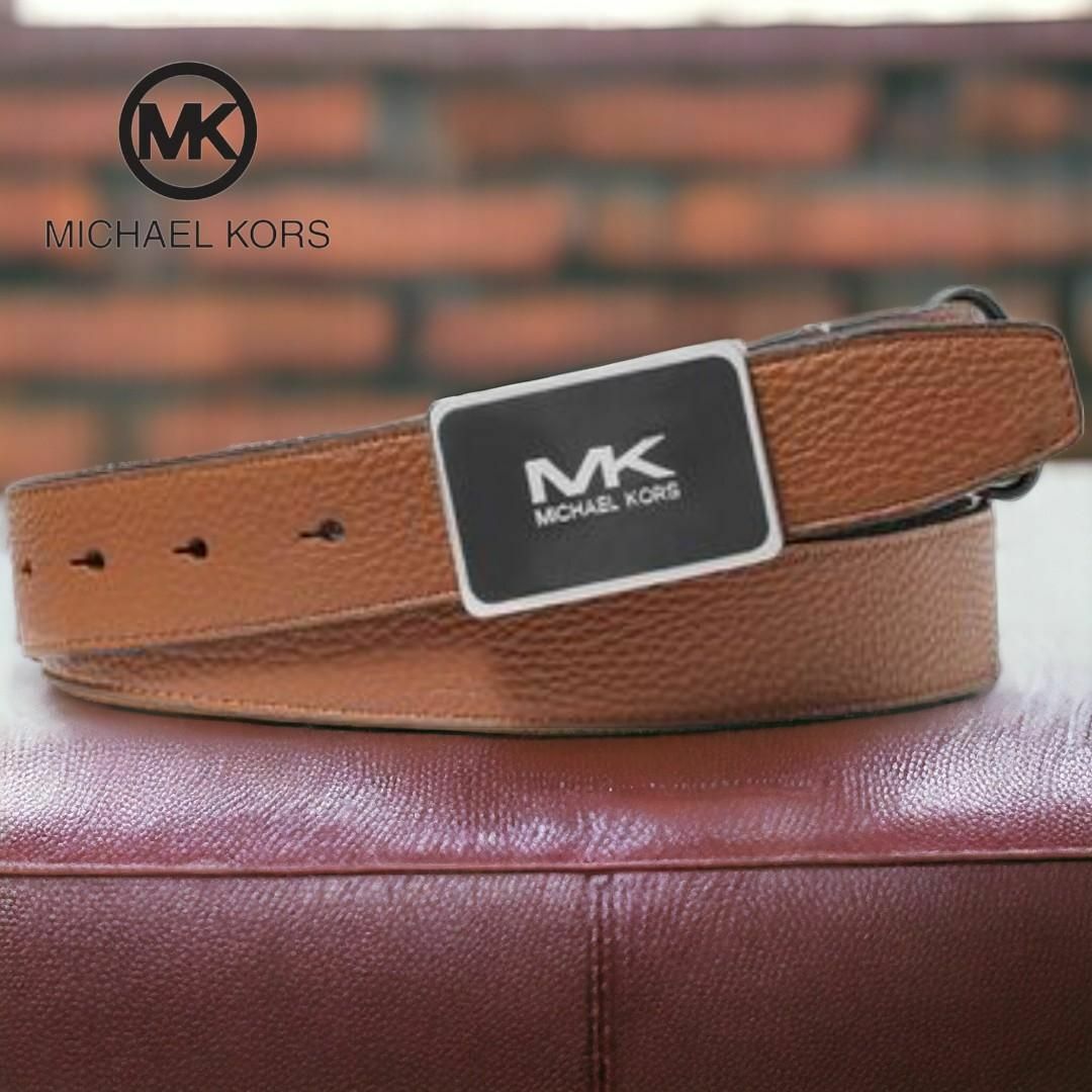 Michael Kors(マイケルコース)の【新品】MK ロゴ エナメル プレート ベルト　サイズ46　115～125㎝ メンズのファッション小物(ベルト)の商品写真