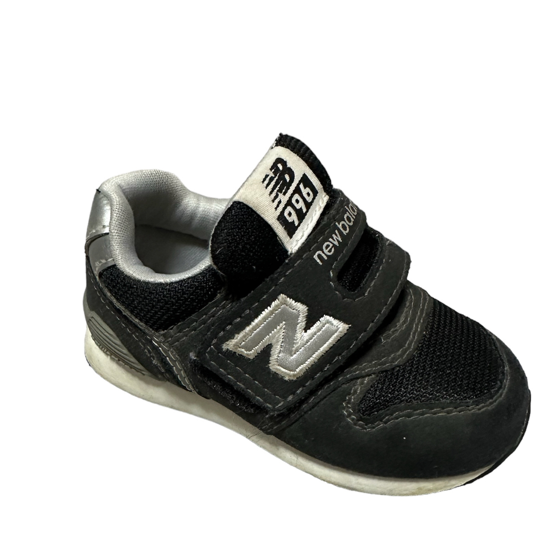 996（New Balance）(キュウキュウロク)のNew balance baby 996 black キッズ/ベビー/マタニティのベビー靴/シューズ(~14cm)(スニーカー)の商品写真