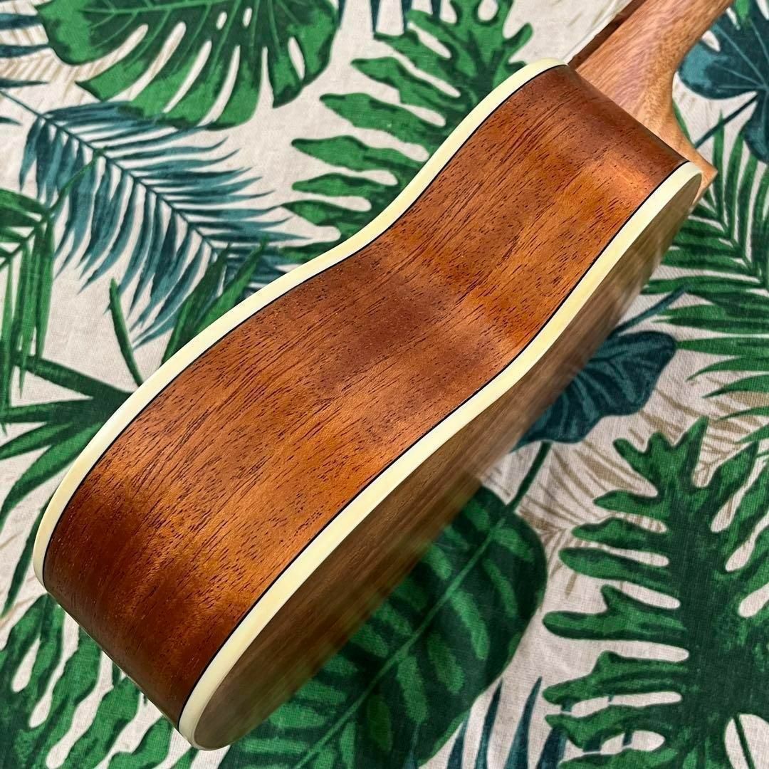 肉球が可愛いマホガニー材のエレキ・ソプラノウクレレ【ukulele】 楽器のウクレレ(ソプラノウクレレ)の商品写真