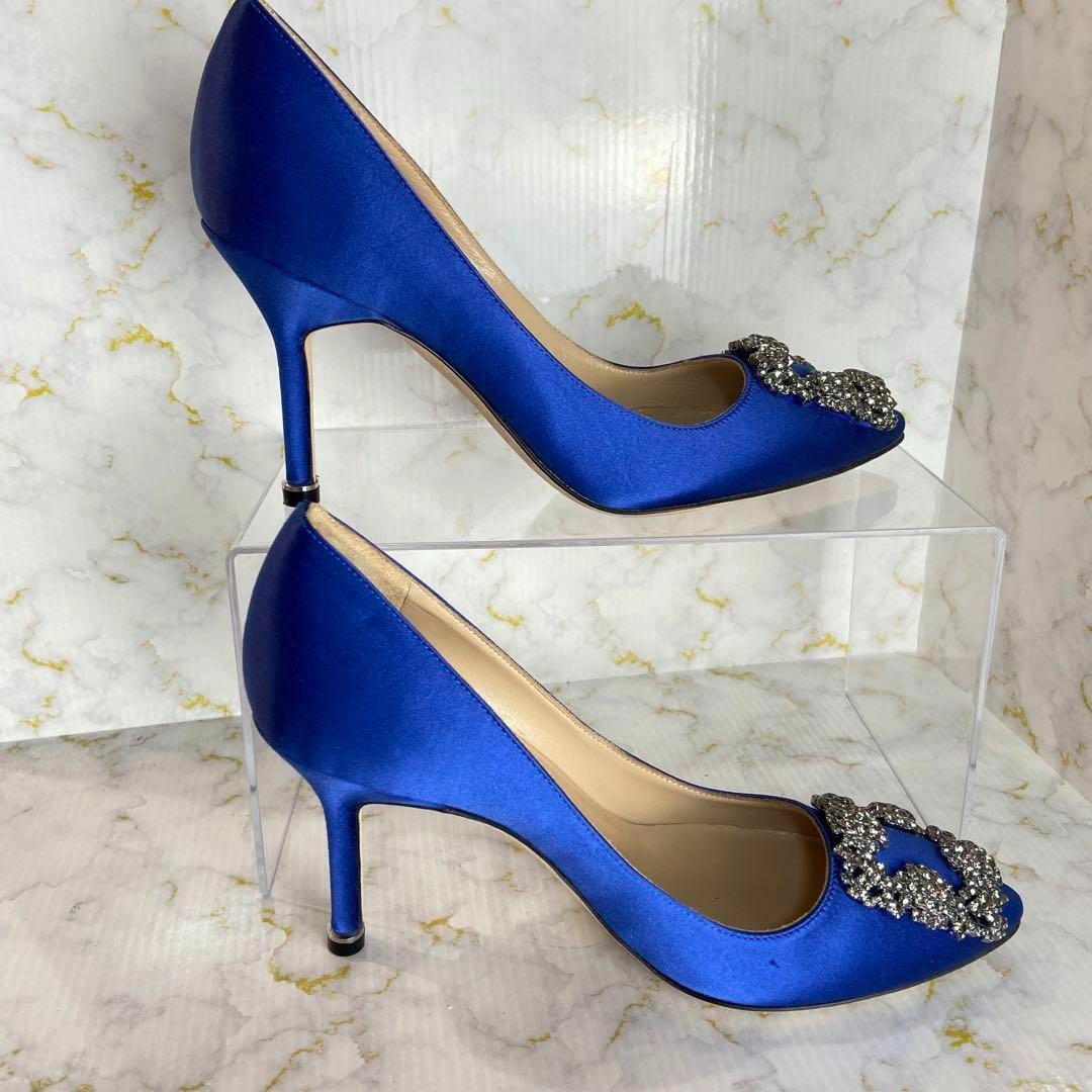 MANOLO BLAHNIK(マノロブラニク)のロイヤルブルー✨極美品 マノロブラニク ハンギシ サテン 34(21cm) レディースの靴/シューズ(ハイヒール/パンプス)の商品写真