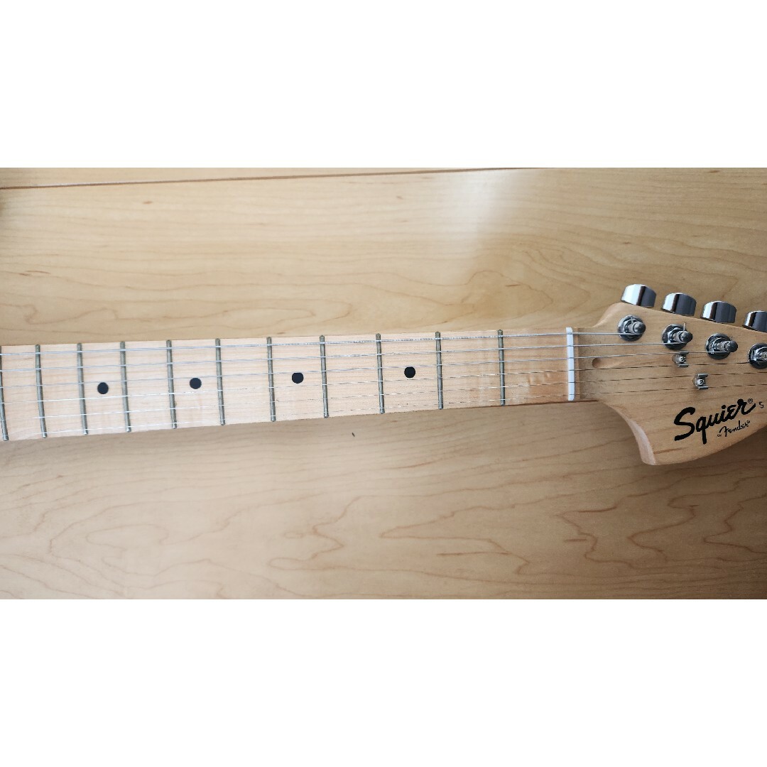 SQUIER(スクワイア)の【製産完了品】Squier by fender STRAT ストラトタイプ 黒 楽器のギター(エレキギター)の商品写真