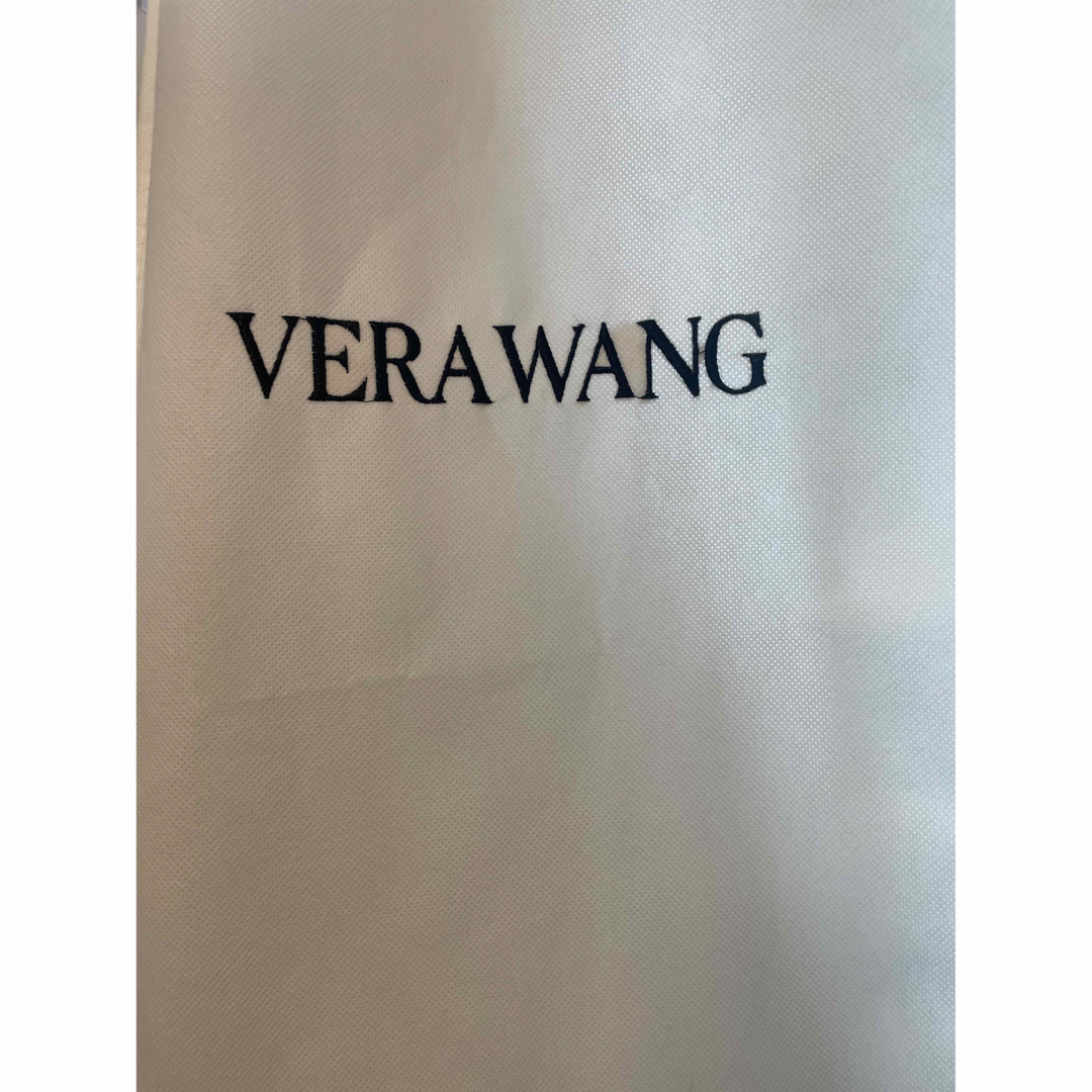 Vera Wang(ヴェラウォン)のVeraWangLouisa ルイーザ US4 レディースのフォーマル/ドレス(ウェディングドレス)の商品写真