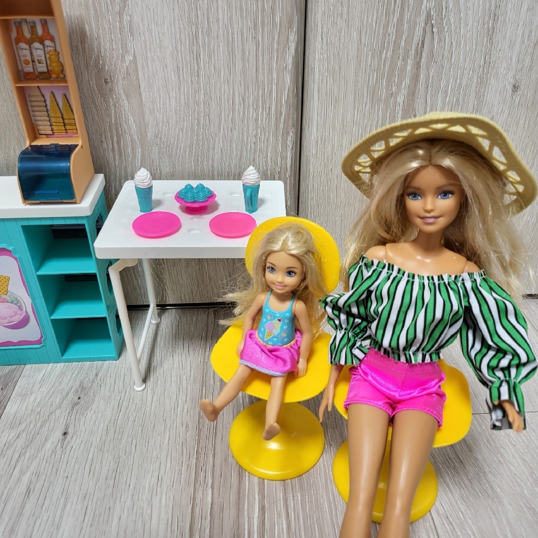 バービー人形　チェルシー　海辺のジェラートカフェ　Barbie シャワー キッズ/ベビー/マタニティのおもちゃ(ぬいぐるみ/人形)の商品写真