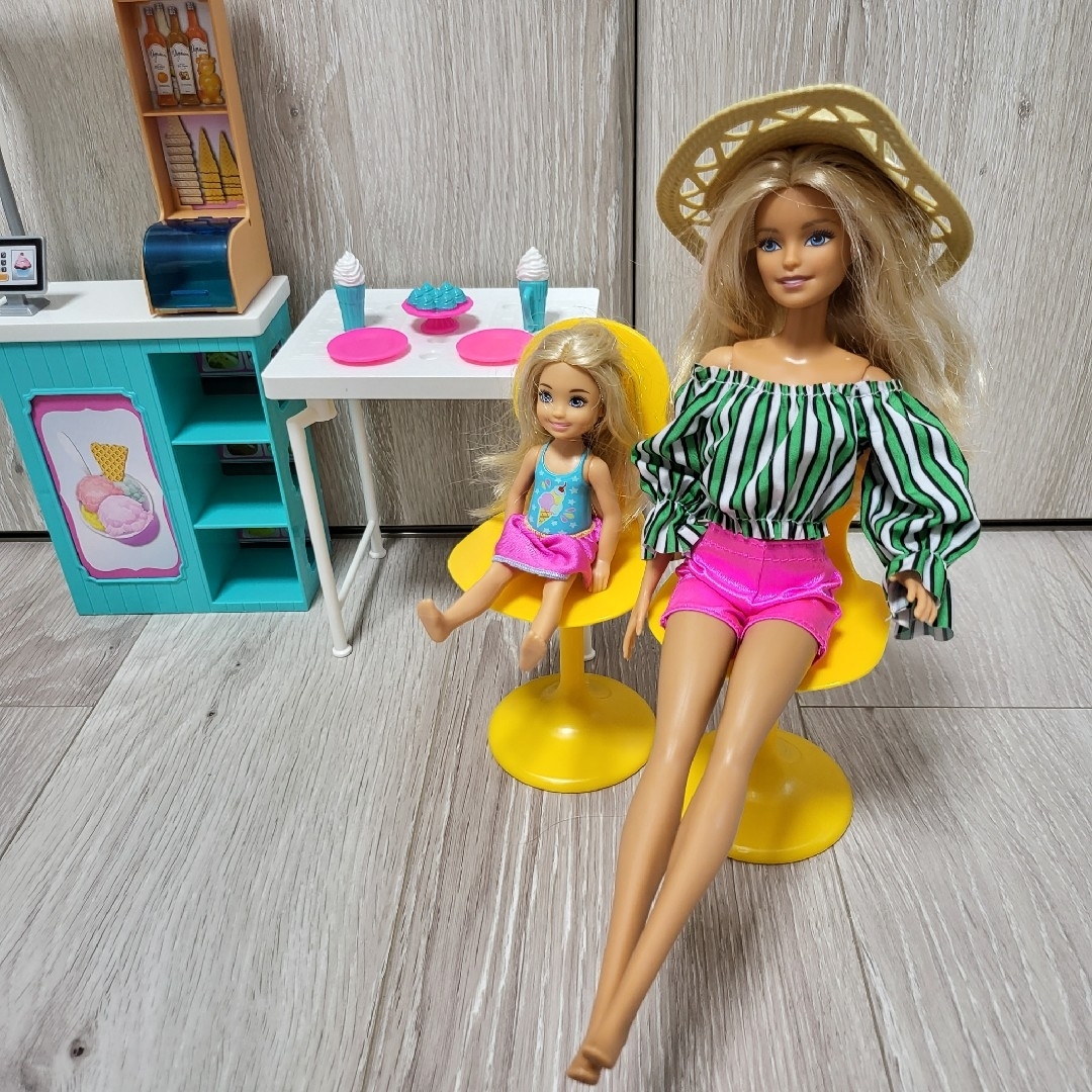 バービー人形　チェルシー　海辺のジェラートカフェ　Barbie シャワー キッズ/ベビー/マタニティのおもちゃ(ぬいぐるみ/人形)の商品写真