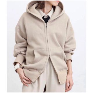 アパルトモンドゥーズィエムクラス(L'Appartement DEUXIEME CLASSE)の【AMERICANA/アメリカーナ】 WIDE FULLZIP HOODIE(パーカー)