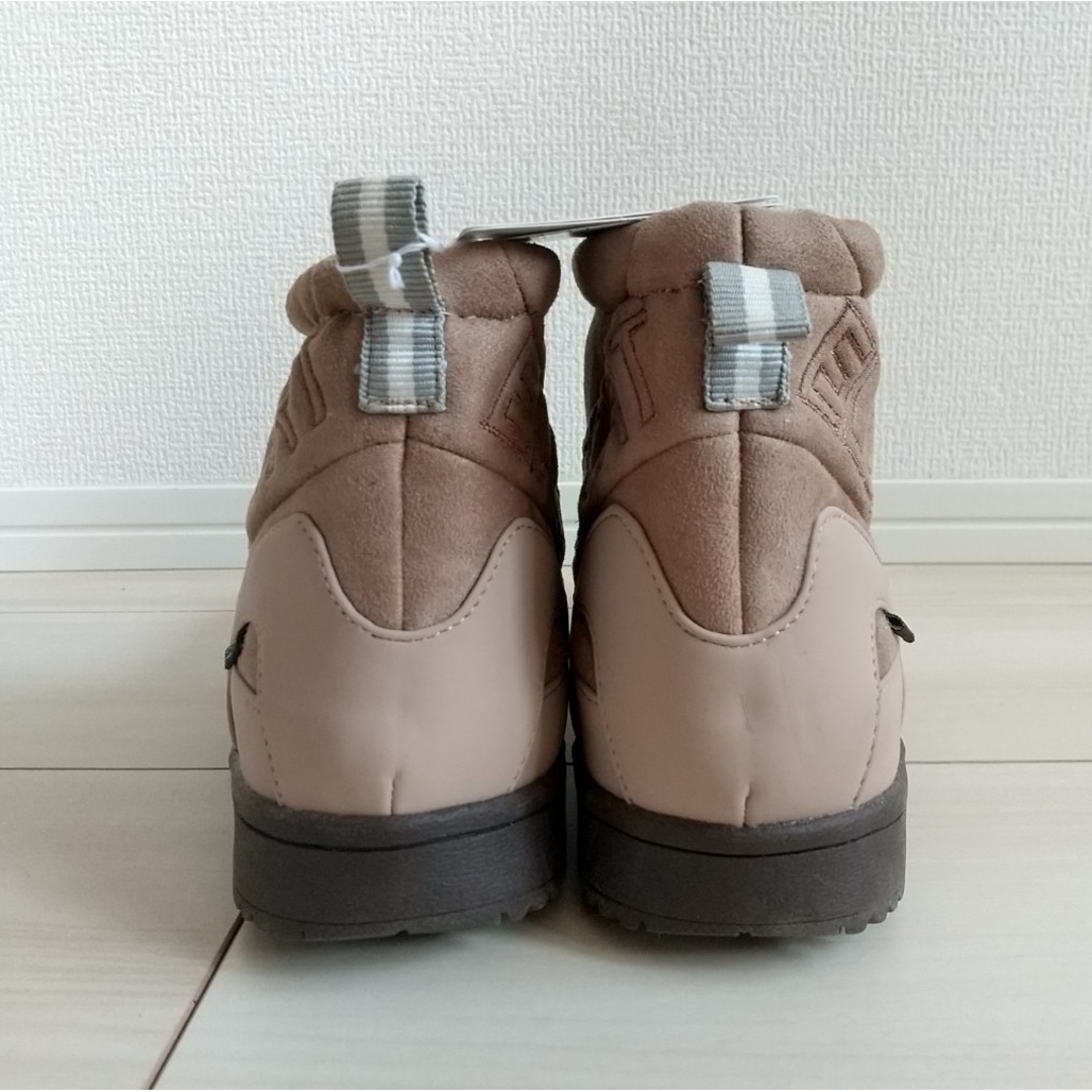 （671）ELLESPORT ベージュ ショートブーツ（23.5cm） レディースの靴/シューズ(ブーツ)の商品写真