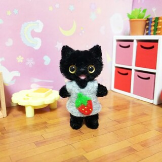 黒猫♪  いちごグレー服(人形)