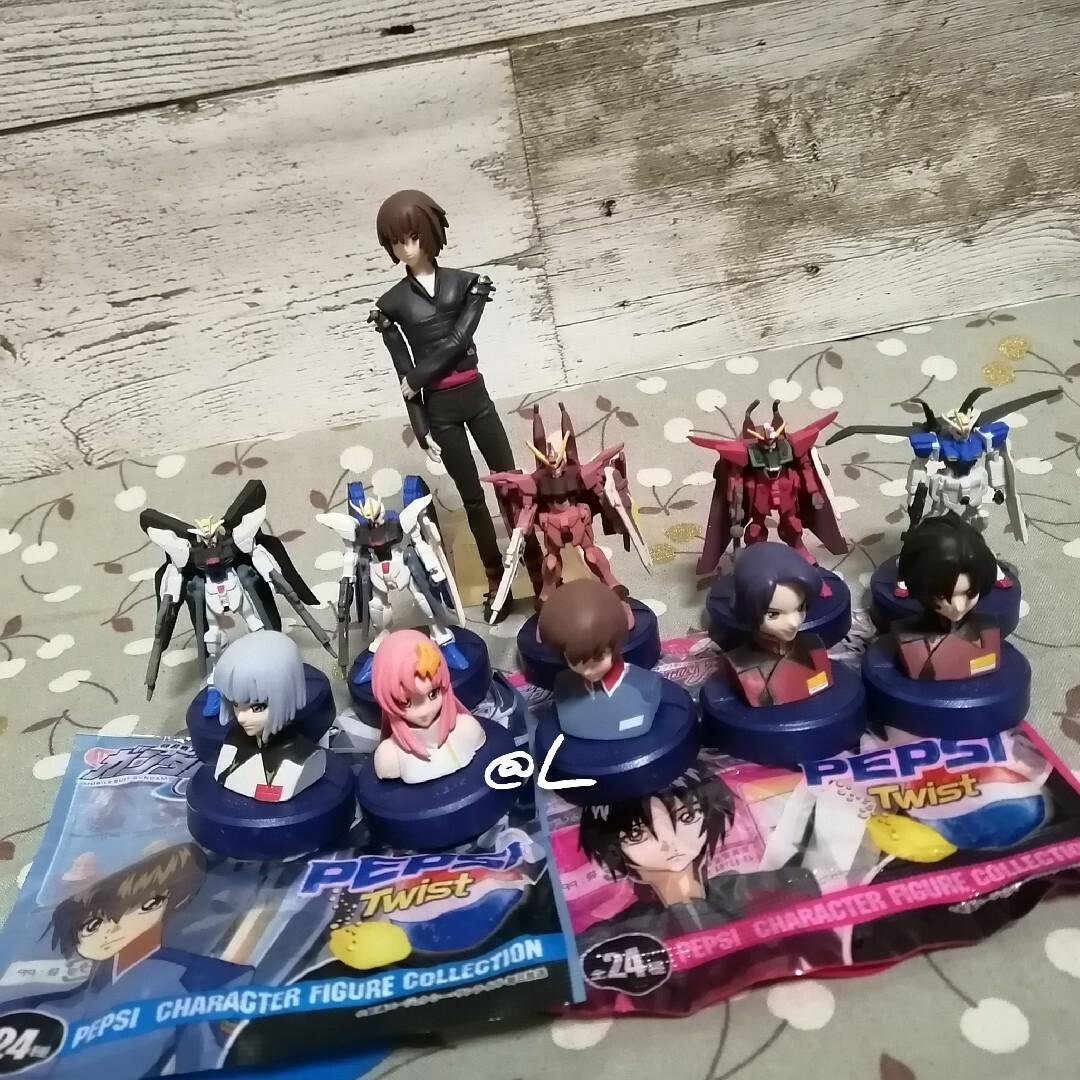 BANPRESTO(バンプレスト)のSEED DESTINY ペプシ フィギュア エンタメ/ホビーのフィギュア(アニメ/ゲーム)の商品写真