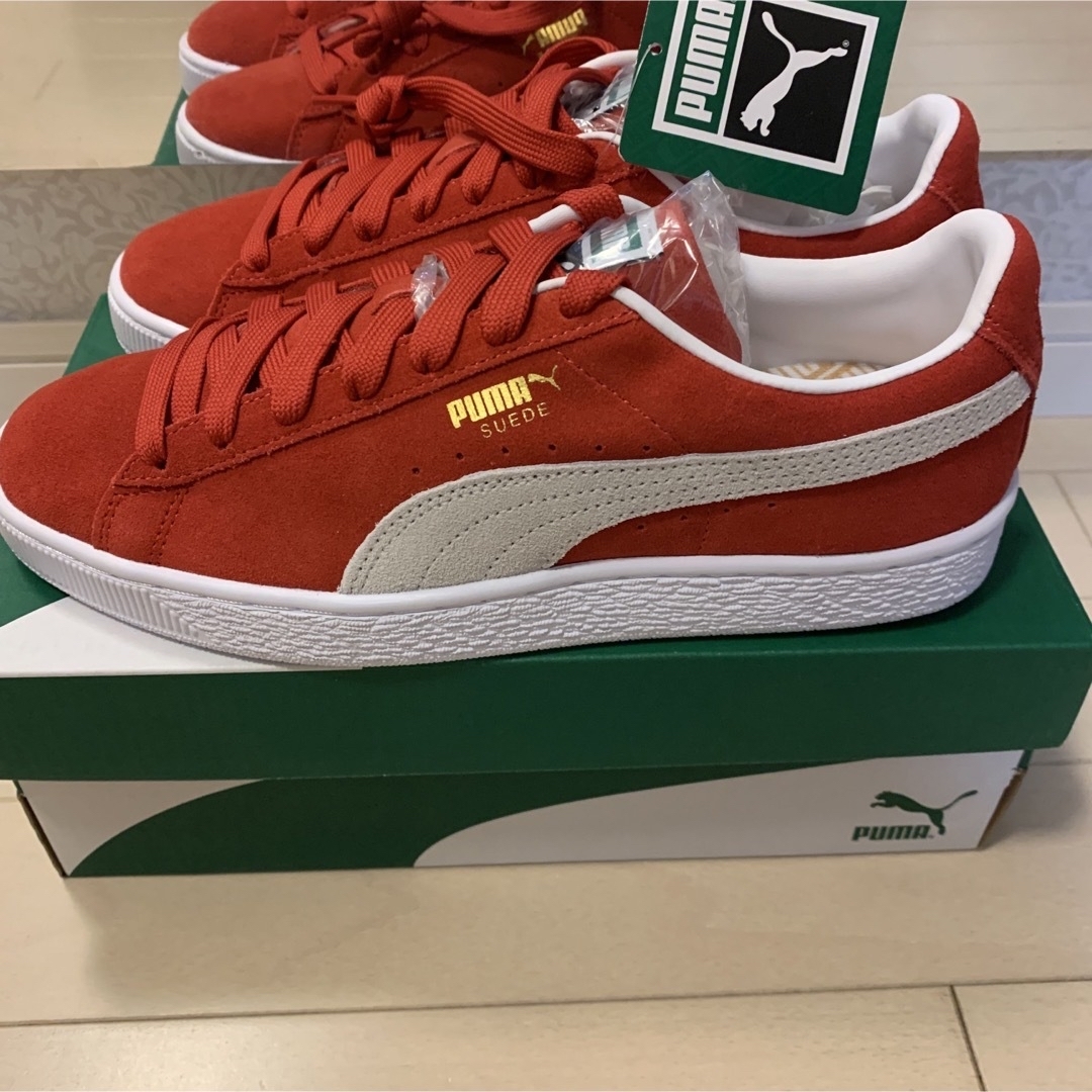 PUMA(プーマ)のユニセックス スウェード クラシック XXI スニーカー②　赤　24.5 レディースの靴/シューズ(スニーカー)の商品写真