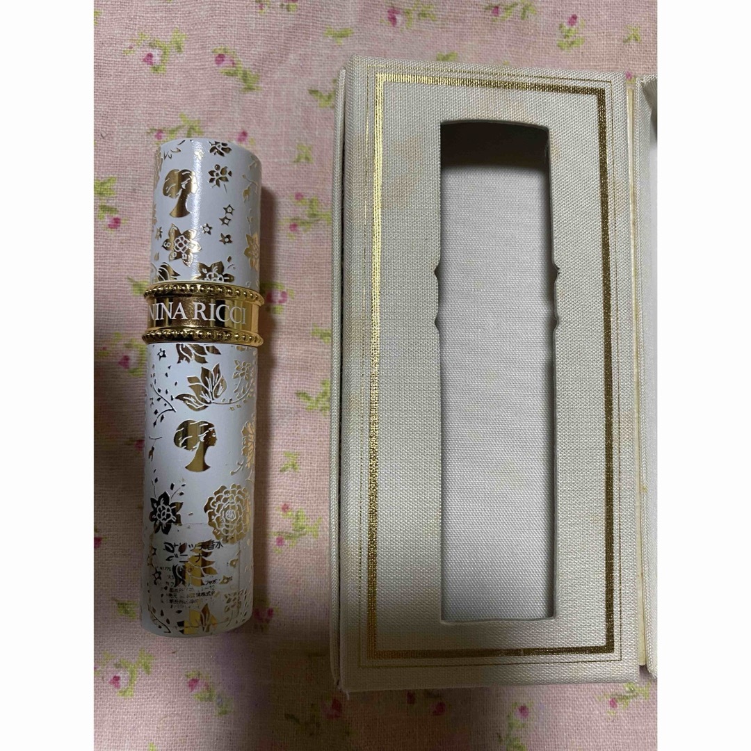 NINA RICCI(ニナリッチ)の【　レア　】　ニナリッチ　香水　女性用　中古 コスメ/美容の香水(香水(女性用))の商品写真