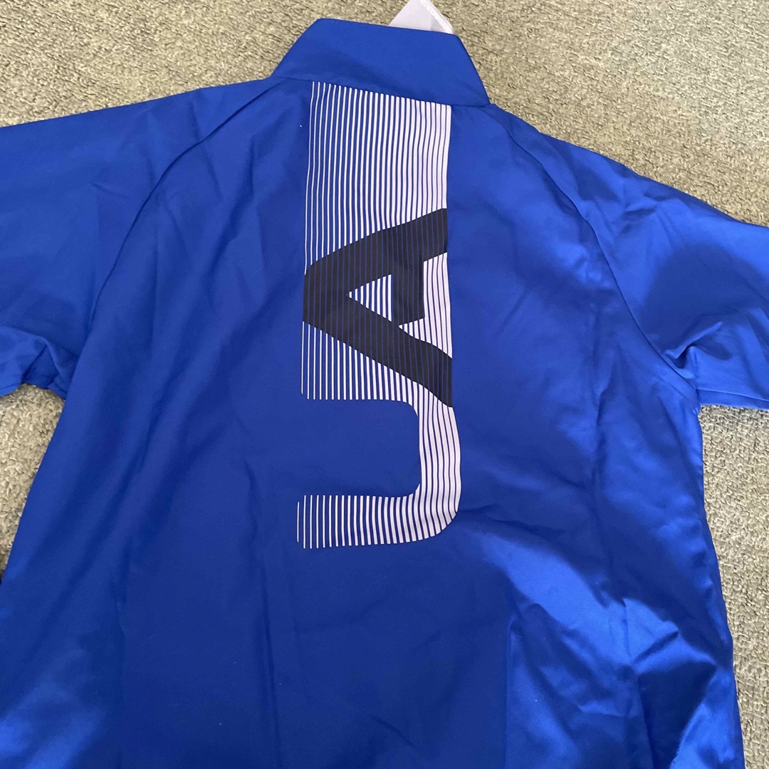 UNDER ARMOUR(アンダーアーマー)の新品　145-155 アンダーアーマー　青　 キッズ/ベビー/マタニティのキッズ服男の子用(90cm~)(ジャケット/上着)の商品写真