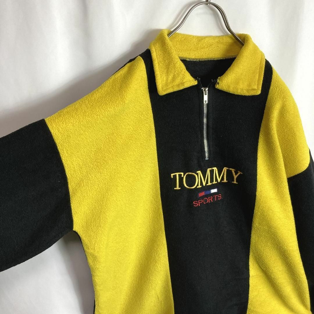 TOMMY(トミー)のUS古着 襟付きハーフジップトレーナー バイカラー 刺繍ロゴフリース黒 黄色XL メンズのトップス(スウェット)の商品写真