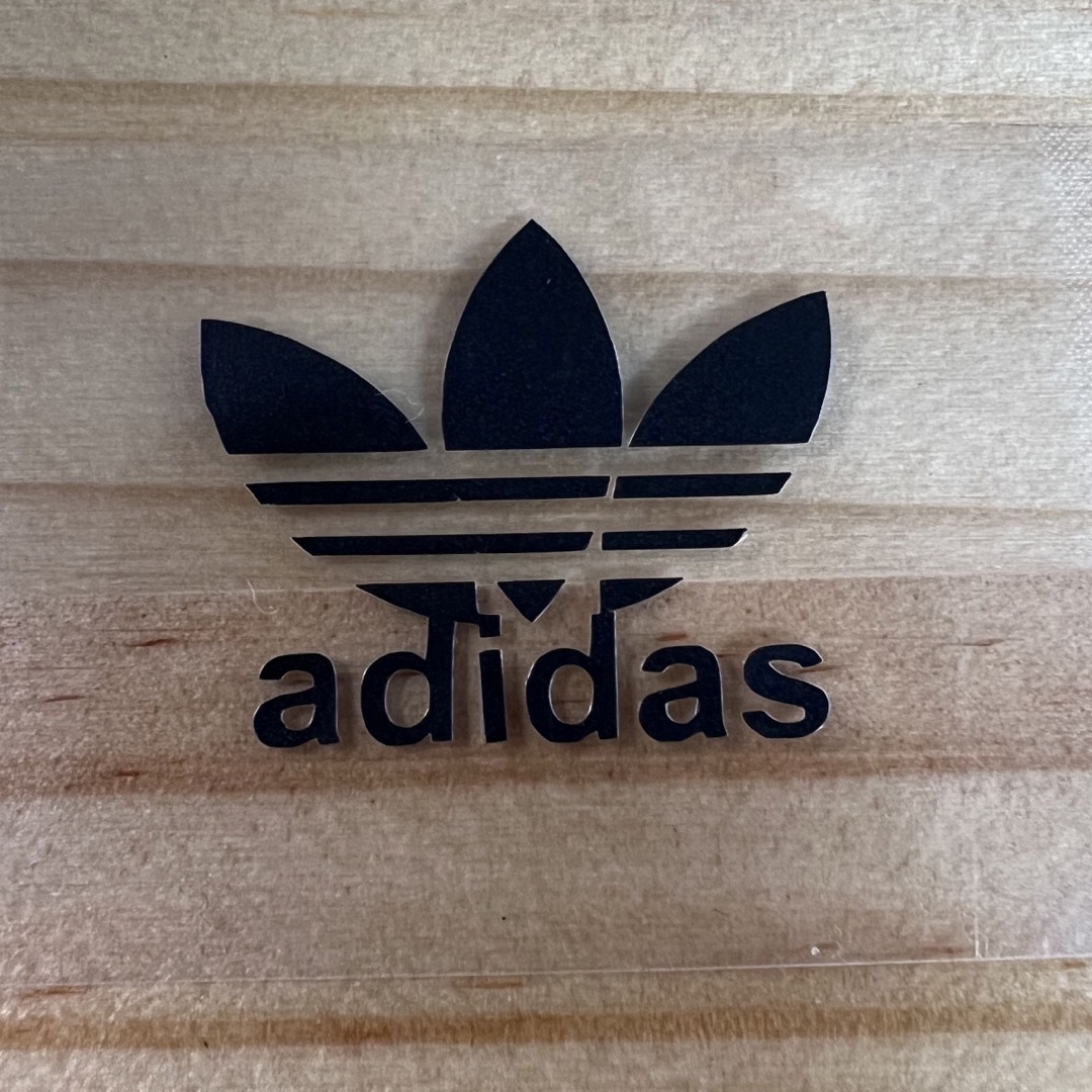 adidas(アディダス)のadidas ステッカー スポーツ/アウトドアのスポーツ/アウトドア その他(スケートボード)の商品写真