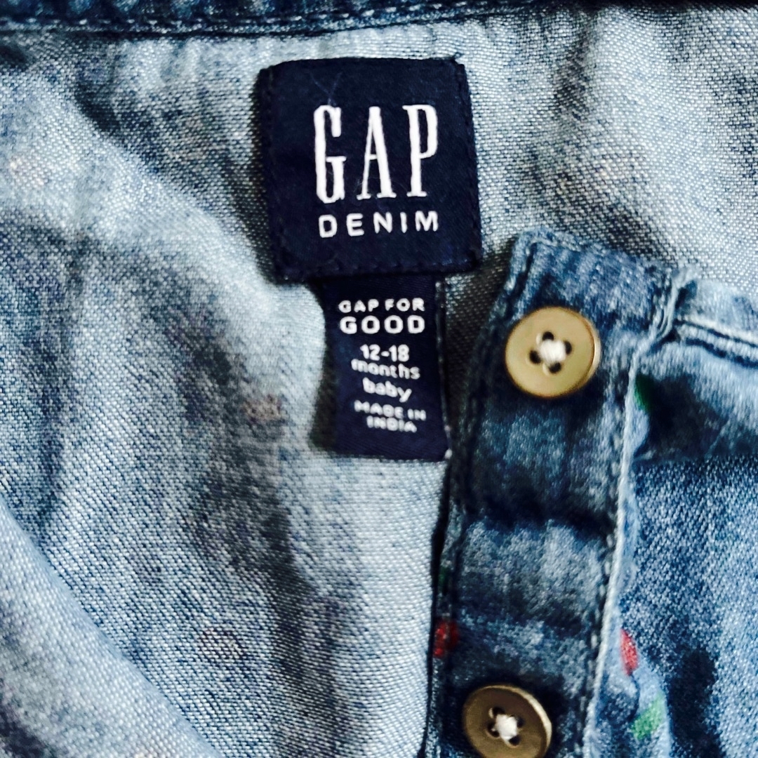 GAP Kids(ギャップキッズ)のGAP ベビー　80cm  12-18months  カバーオール キッズ/ベビー/マタニティのベビー服(~85cm)(カバーオール)の商品写真