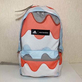 アディダス(adidas)のＱ　新品未使用 adidas marimekko ナイロンリュックサック (リュック/バックパック)