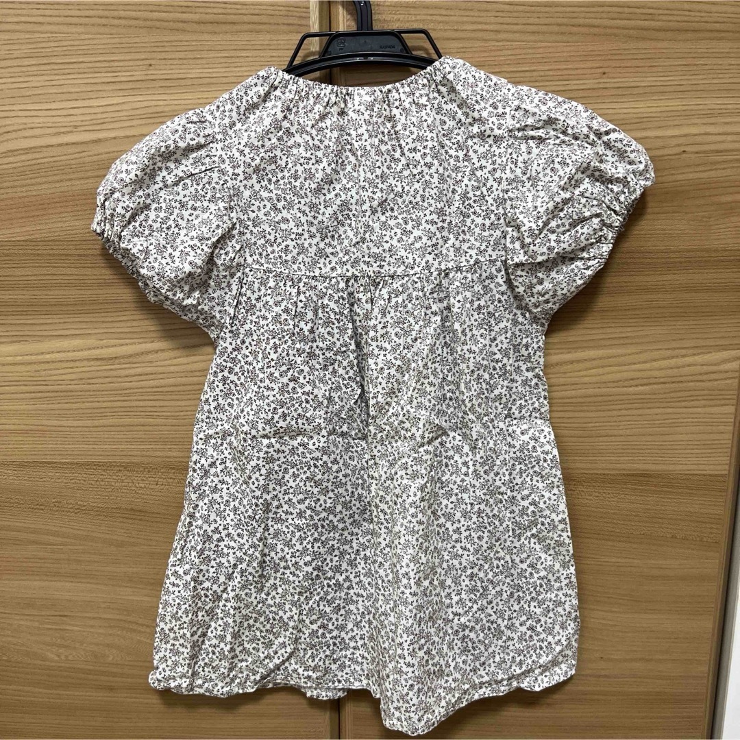 しまむら(シマムラ)のjuo 小花柄ワンピース 100 キッズ/ベビー/マタニティのキッズ服女の子用(90cm~)(ワンピース)の商品写真