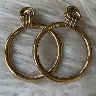 ザラ(ZARA)のゴールドピアス(ピアス)