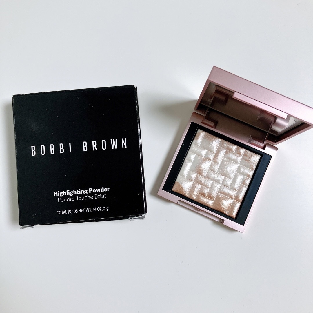 BOBBI BROWN(ボビイブラウン)の[限定品]ボビーブラウン ミニハイライティングパウダー 01 ピンクグロウ コスメ/美容のベースメイク/化粧品(フェイスパウダー)の商品写真